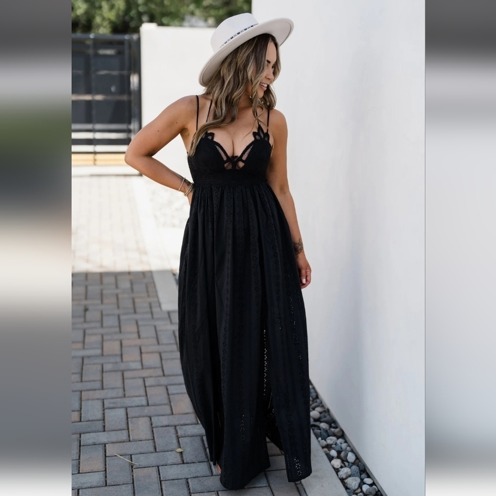 NEW! Impressions Sweetest Dream Eyelet Maxi In Black, Size 1X